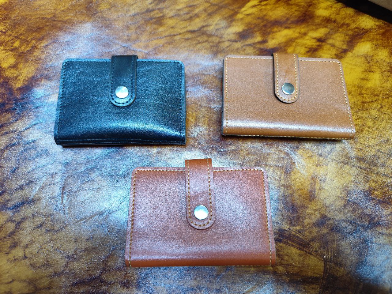 photo_5904343584386173474_y جا کارتی چرم آلبوم دار کد 03 - Image 1